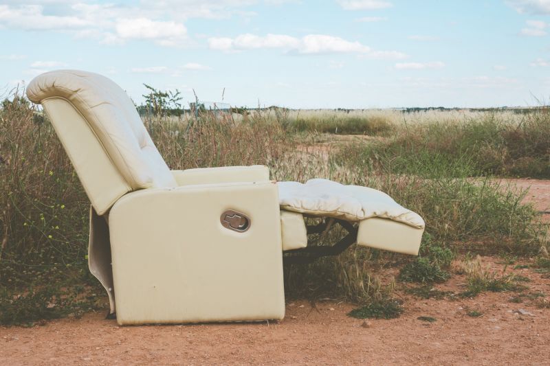 Recliner Removal detail